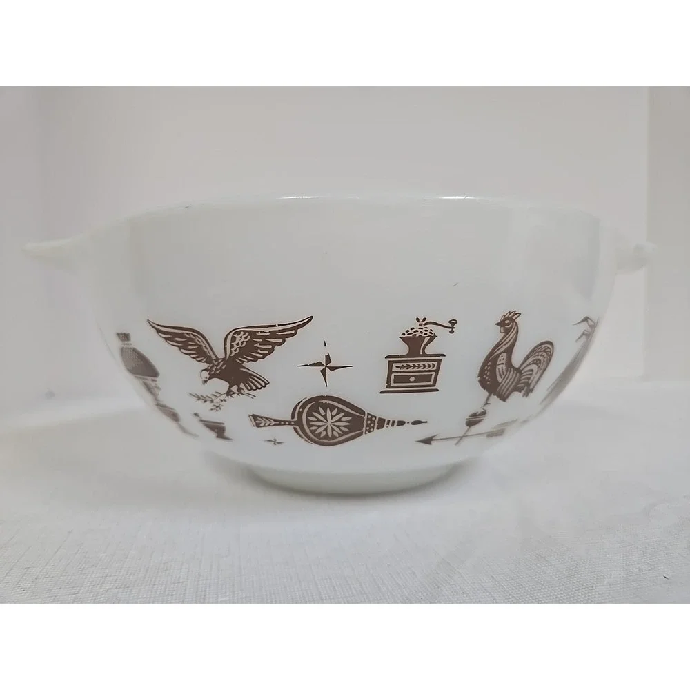 Vintage Pyrex Early American #443 Cinderella‎ Mixing Bowl 2.5 Qt White Brown